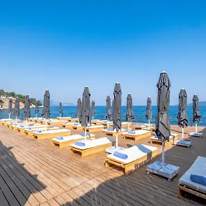 Isolina Otel